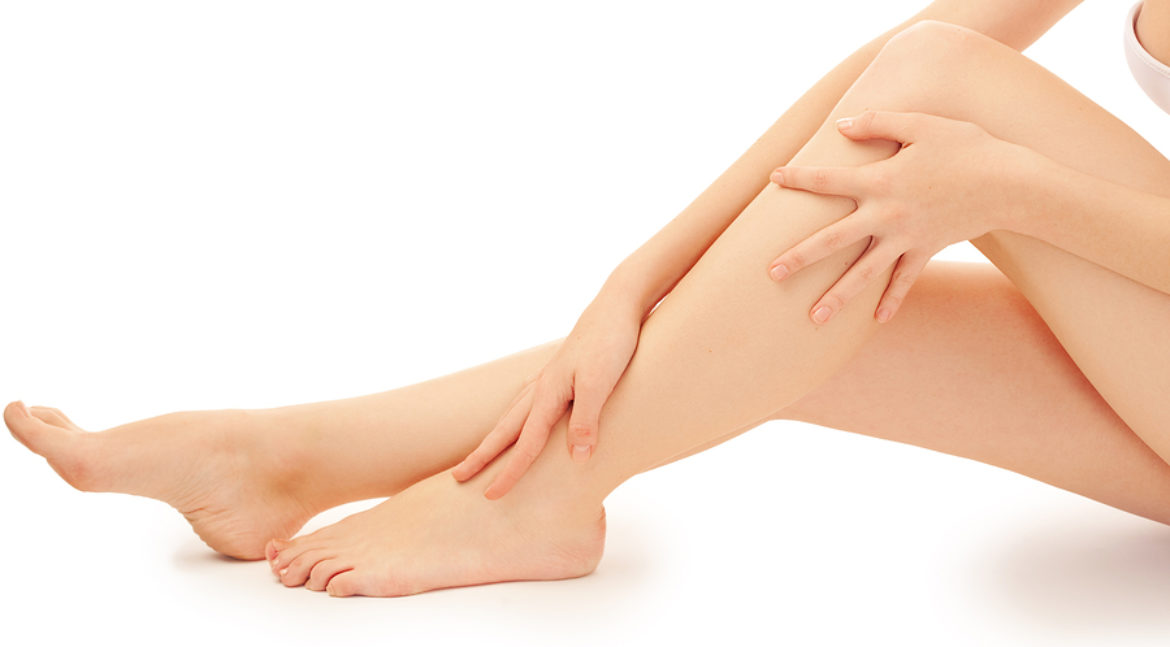 Using laser equipment for removing hair on legs: quickly and effectively